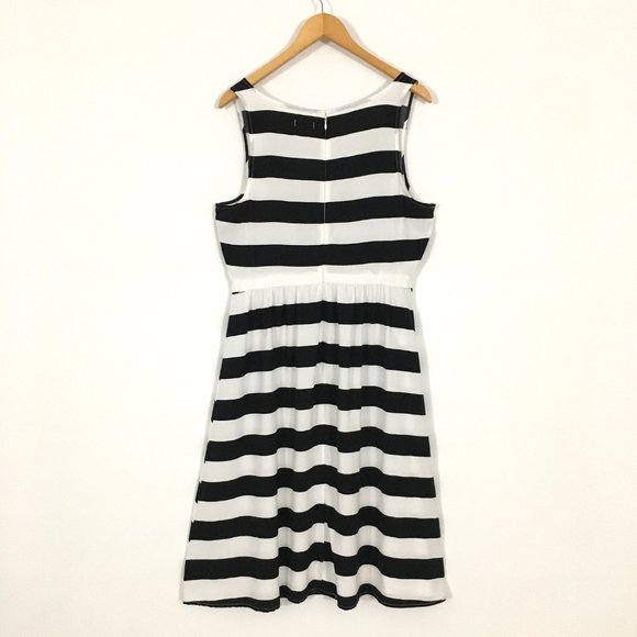 OLD NAVY White Black Stripe Fit & Flare Flirty Dress - 16 - Picture 3 of 7